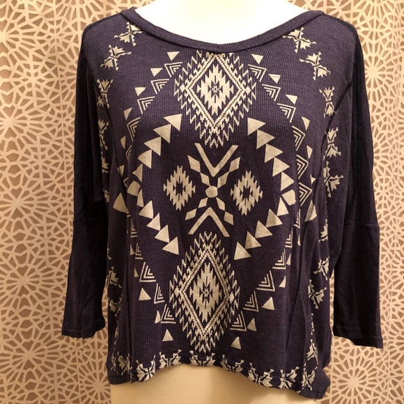 Blu Pepper Blue & White Cute Tribal Print Top - Picture 2 of 7